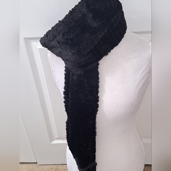 Black Faux Fur Scarf With Poms By Posh Plush - Picture 2 of 6